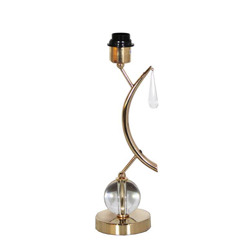 NOGA LAMPY STOŁOWEJ W KOLORZE ZŁOTYM ZE SZKLANĄ KULĄ U PODSTAWY I Z ZAWIESZKĄ KRYSZTAŁOWĄ.  H = 42 CM