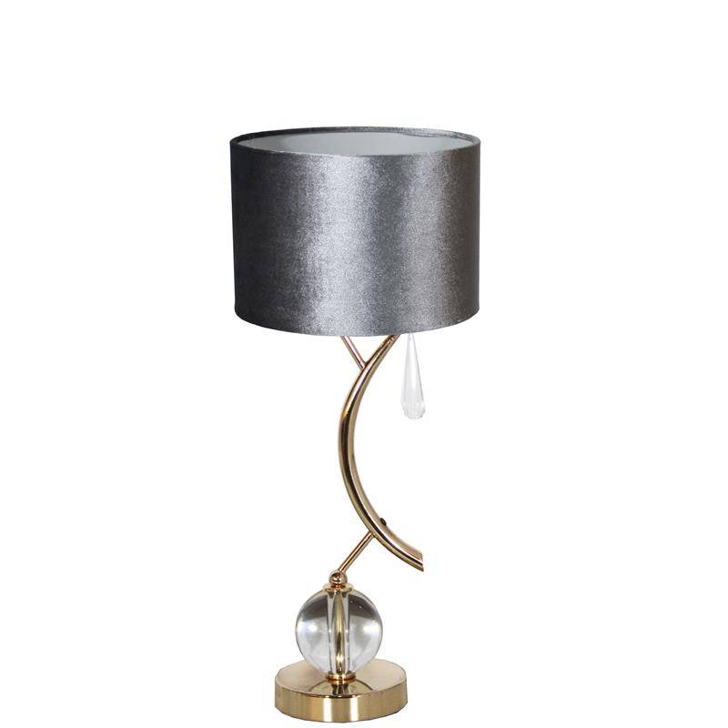 LAMPA STOŁOWA ZŁOTA Z KULĄ I ZAWIESZKĄ KRYSZTAŁOWĄ ORAZ  Z ABAŻUREM WELUROWYM W KSZTAŁCIE CYLINDRA I KOLORZE SZARYM